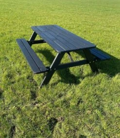 Goedkopepicknicktafels.nl | Zwarte XL Picknicktafel | Tuintafel 6 Persoons | Zwart Gespoten Gedroogd Grenen Hout! 13 Goedkopepicknicktafels.nl | Zwarte XL Picknicktafel | Tuintafel 6 Persoons | Zwart Gespoten Gedroogd Grenen Hout! -Tuinbenodigdheden Bevordering 1043x1200 3
