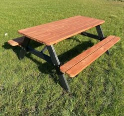 Goedkopepicknicktafels.nl | Zwart Bruine XL Picknicktafel Bruno | Tuintafel 6 Persoons | Bruin Zwart Gespoten Gedroogd Grenen Hout! -Tuinbenodigdheden Bevordering 1200x1127 5