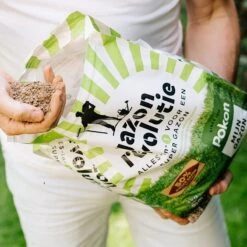 Pokon Gazon Revolutie - 12,5kg - Gazonmest / Graszaad / Bodemverbeteraar - Geschikt Voor 250m² - Binnen 15 Dagen Resultaat 12 Pokon Gazon Revolutie - 12,5kg - Gazonmest / Graszaad / Bodemverbeteraar - Geschikt Voor 250m² - Binnen 15 Dagen Resultaat -Tuinbenodigdheden Bevordering 1200x1198 25