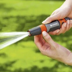 GARDENA Tuinspuit - Spuitpistool 28 GARDENA Tuinspuit - Spuitpistool -Tuinbenodigdheden Bevordering 1200x1200 1558