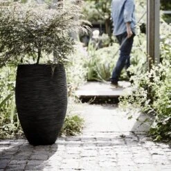 Capi Europe - Vaas Elegant Deluxe Rib NL - 56x84 - Zwart - Voor Binnen En Buiten - KBLR1132 13 Capi Europe - Vaas Elegant Deluxe Rib NL - 56x84 - Zwart - Voor Binnen En Buiten - KBLR1132 -Tuinbenodigdheden Bevordering 1200x1200 1629