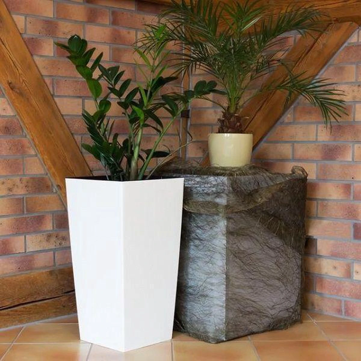 Prosperplast Kunststof Urbi Bloempot/plantenpot Met Binnenpot Wit 32 X 32 X 61 Cm - 21/49 Liter - Hoge Vierkante Bloempotten 13 Prosperplast Kunststof Urbi Bloempot/plantenpot Met Binnenpot Wit 32 X 32 X 61 Cm - 21/49 Liter - Hoge Vierkante Bloempotten - Afbeelding 11