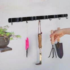 Bezem Ophangsysteem – Bezemhouder – Tuingereedschap – RVS – 5 Houders – 6 Haken - BAULK® -Tuinbenodigdheden Bevordering 1200x1200 303