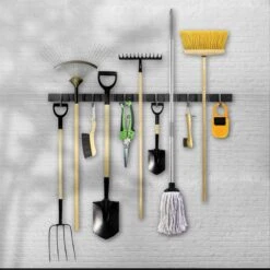 Bezem Ophangsysteem – Bezemhouder – Tuingereedschap – RVS – 5 Houders – 6 Haken - BAULK® -Tuinbenodigdheden Bevordering 1200x1200 304