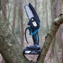 NovarGarden® Mini Kettingzaag NG1 - Met 2x Accu - Takkenzaag - Snoeizaag - Electrisch - Handzaag - Boomzaag - 21V -Tuinbenodigdheden Bevordering 1200x1200 460