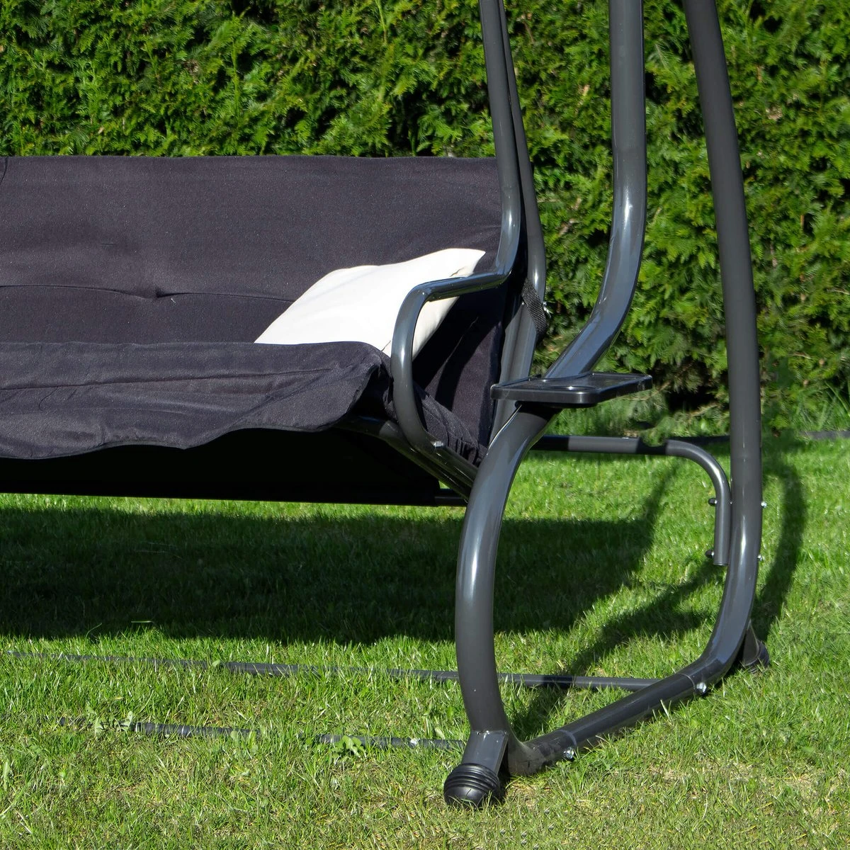 Springos Schommelbank | Linda-Schommel | 3-zits | Waterafstotend | Inclusief 2 Kussens | Verstelbare Luifel | 162 X 200 X 120 Cm | Zwart 7 Springos Schommelbank | Linda-Schommel | 3-zits | Waterafstotend | Inclusief 2 Kussens | Verstelbare Luifel | 162 X 200 X 120 Cm | Zwart - Afbeelding 5