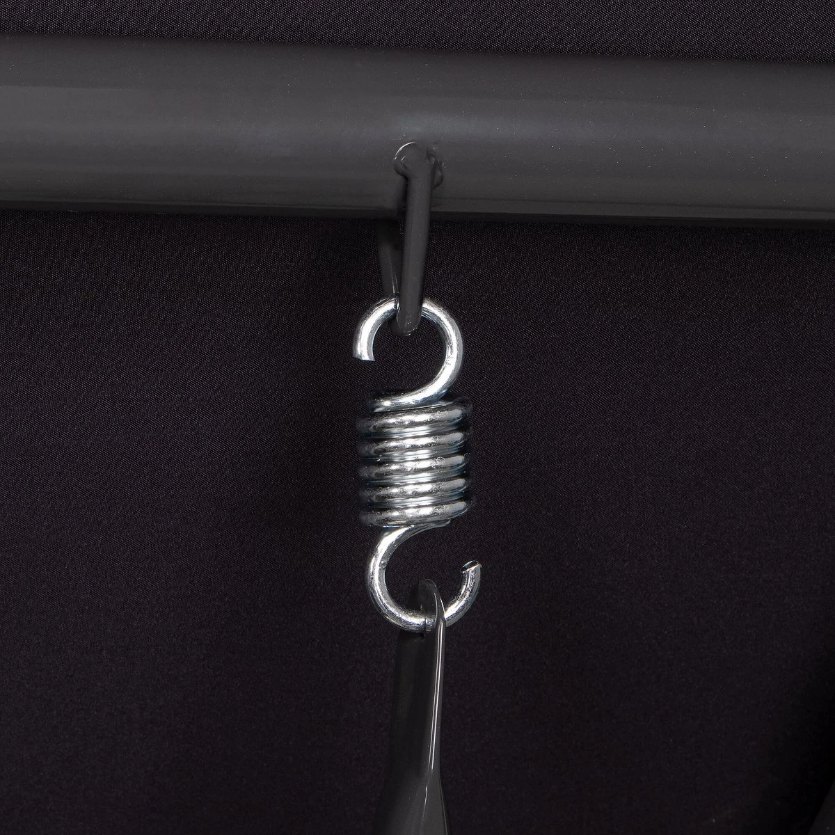 Springos Schommelbank | Linda-Schommel | 3-zits | Waterafstotend | Inclusief 2 Kussens | Verstelbare Luifel | 162 X 200 X 120 Cm | Zwart 8 Springos Schommelbank | Linda-Schommel | 3-zits | Waterafstotend | Inclusief 2 Kussens | Verstelbare Luifel | 162 X 200 X 120 Cm | Zwart - Afbeelding 6