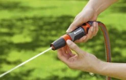 GARDENA Tuinspuit - Spuitpistool 35 GARDENA Tuinspuit - Spuitpistool -Tuinbenodigdheden Bevordering 1200x763 2