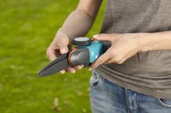 GARDENA Comfort Grasschaar - Op Steel -Tuinbenodigdheden Bevordering 1200x799 35