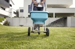 GARDENA Strooiwagen XL Strooikar - 800m2 - 18 Liter 13 GARDENA Strooiwagen XL Strooikar - 800m2 - 18 Liter -Tuinbenodigdheden Bevordering 1200x799 51