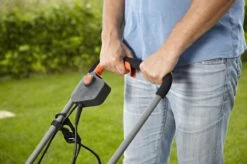 GARDENA - Powermax 32 - Grasmaaier (gemotoriseerd) - Maaibreedte 32 Cm - Gazons Tot 200 M2 -Tuinbenodigdheden Bevordering 1200x799 58