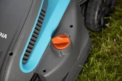 GARDENA - PowerMax™ 1200/32 0- Grasmaaier (gemotoriseerd) - Maaibreedte 32 Cm 18 GARDENA - PowerMax™ 1200/32 0- Grasmaaier (gemotoriseerd) - Maaibreedte 32 Cm -Tuinbenodigdheden Bevordering 1200x799 63