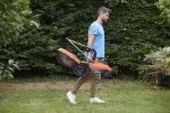 Black & Decker BLACK+DECKER BCMW3318L2-QW Grasmaaier - 18V - 33cm - Incl. 2 Accu's En Lader 22 Black & Decker BLACK+DECKER BCMW3318L2-QW Grasmaaier - 18V - 33cm - Incl. 2 Accu's En Lader -Tuinbenodigdheden Bevordering 1200x800 108