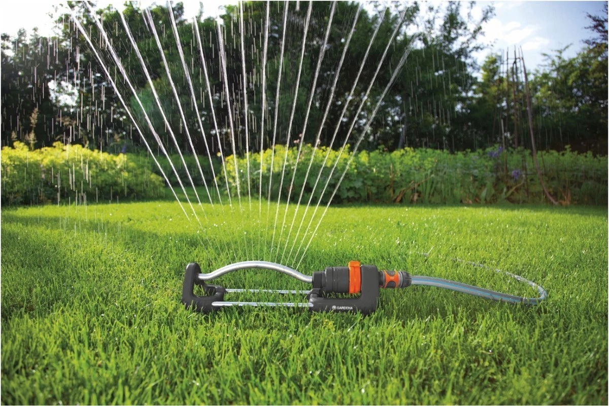 GARDENA - Zwenksproeier Aqua S - Tuinsproeier - 90 Tot 220 M² 4 GARDENA - Zwenksproeier Aqua S - Tuinsproeier - 90 Tot 220 M² - Afbeelding 2