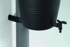 Elho Green Basics Rain Catcher 33 - Regenton Voor Balkonbuiten - Ø 33.5 X H 73.5 Cm - Zwart/Living Black 16 Elho Green Basics Rain Catcher 33 - Regenton Voor Balkonbuiten - Ø 33.5 X H 73.5 Cm - Zwart/Living Black -Tuinbenodigdheden Bevordering 1200x800 405