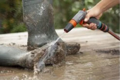 GARDENA - Comfort Reinigingsbroes - Spuitpistool - Traploos Instelbaar -Tuinbenodigdheden Bevordering 1200x800 439