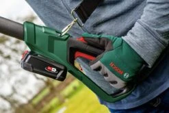 Bosch UniversalHedgePole 18 Heggenschaar Op Steel - Met 18 V Accu En Lader -Tuinbenodigdheden Bevordering 1200x800 62