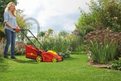 WOLF-Garten A 340 E Elektrische Grasmaaier - 1400 W - 34 Cm Maaibreedte - 30 Liter Opvangbak - Centrale Hoogte-instelling 41 WOLF-Garten A 340 E Elektrische Grasmaaier - 1400 W - 34 Cm Maaibreedte - 30 Liter Opvangbak - Centrale Hoogte-instelling -Tuinbenodigdheden Bevordering 1200x801 7