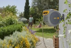 Hozelock AutoReel Slangenhouder / Wandslangbox 20m - Ø12,5mm -Tuinbenodigdheden Bevordering 1200x816 1