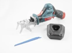 Güde Universele Accu Takkenzaag UAS 12V | 2700 1/min | 1,39 Kg | Universeel Hand Reciprozaag | 2Ah 8 Güde Universele Accu Takkenzaag UAS 12V | 2700 1/min | 1,39 Kg | Universeel Hand Reciprozaag | 2Ah -Tuinbenodigdheden Bevordering 1200x889