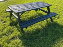 Goedkopepicknicktafels.nl | Zwarte XL Picknicktafel | Tuintafel 6 Persoons | Zwart Gespoten Gedroogd Grenen Hout! 12 Goedkopepicknicktafels.nl | Zwarte XL Picknicktafel | Tuintafel 6 Persoons | Zwart Gespoten Gedroogd Grenen Hout! -Tuinbenodigdheden Bevordering 1200x899 13