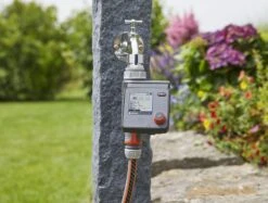 GARDENA - Select Computer Besproeiingscomputer - 3 Besproeiingen Per Dag -Tuinbenodigdheden Bevordering 1200x909 3