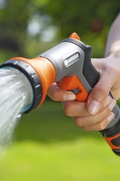 GARDENA Classic Sproeibroes 18 GARDENA Classic Sproeibroes -Tuinbenodigdheden Bevordering 800x1200 110