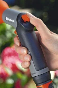 GARDENA Classic Sproeibroes 19 GARDENA Classic Sproeibroes -Tuinbenodigdheden Bevordering 800x1200 111