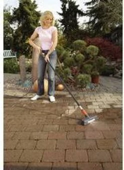 GARDENA Cleansystem Comfort Schrobber - Reinigen Van Paden - Terras - Oprit -Tuinbenodigdheden Bevordering 873x1200