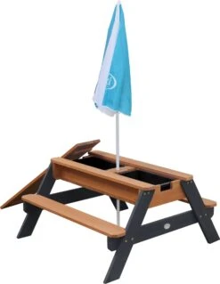 AXI Nick Zand & Water Picknicktafel In Antraciet/Bruin - Parasol Blauw/Wit - Picknick Tafel Voor Kinderen Van Hout -Tuinbenodigdheden Bevordering 930x1200
